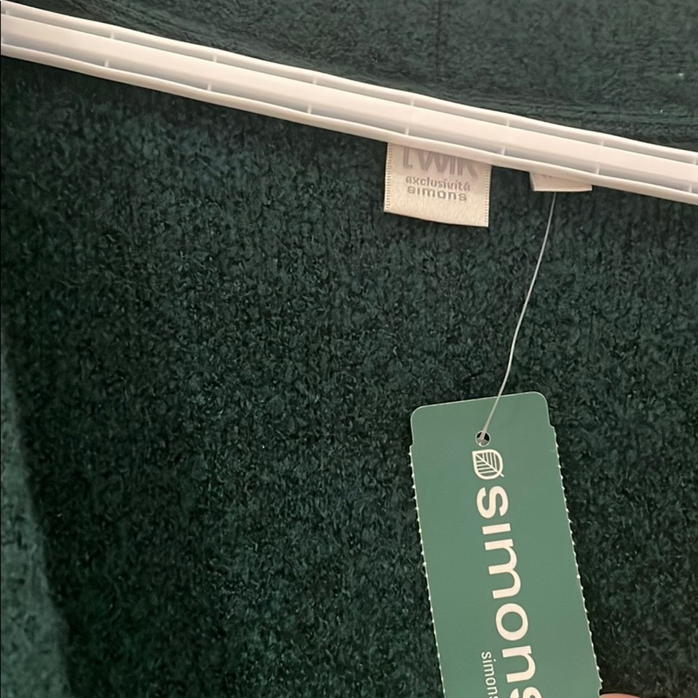 Cardigan - Picture 2 of 3